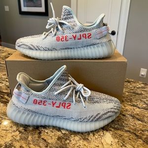 Yeezy 350 blue tint size 9.5